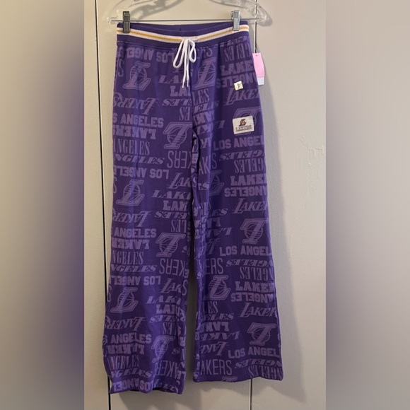 NBA Lakers Other - NBA Lakers Sweatpants Unisex (Size Small) NWT